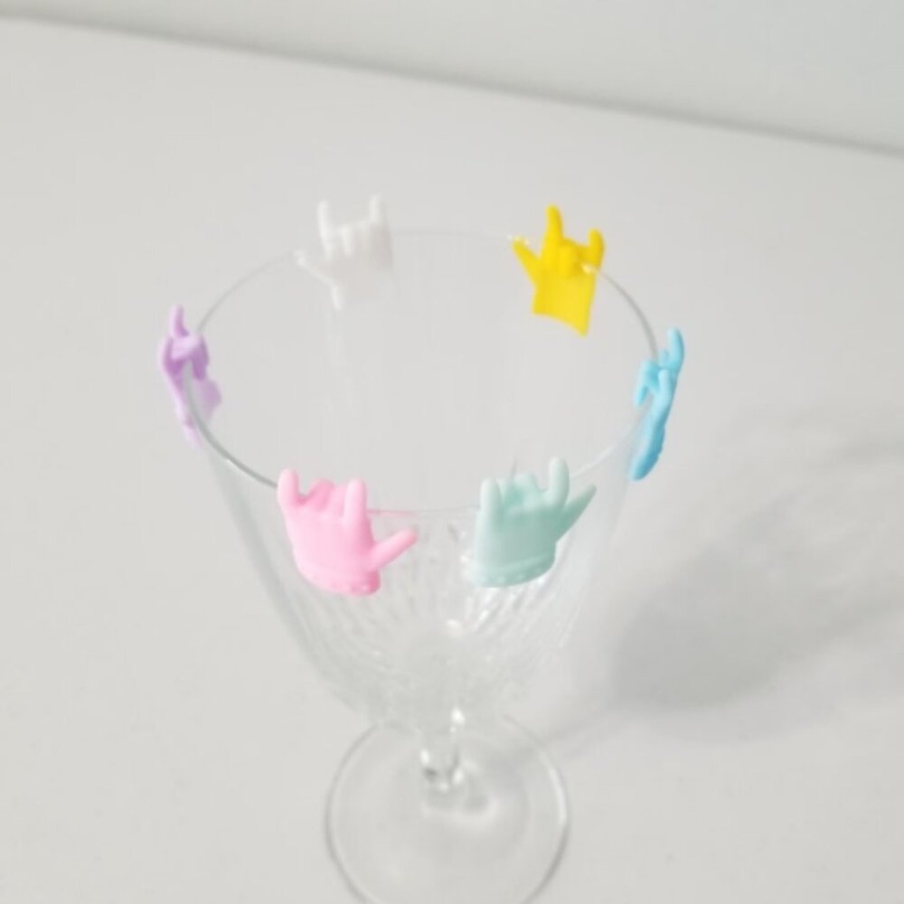 6pcs. Fun Hand Gesture Silicone Wine Marker Barware Glass Charm Drink Tracker